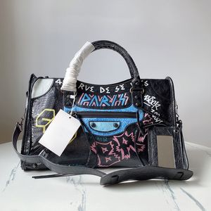 7a Graffiti Locomotive Sac Femmes Fashion Tapés Hands Sacs Old Flower Letter Sac Sac à fermeture éclair fermeture avec miroir du portefeuille éclate de peau de mouton