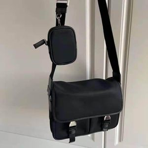 7A haut de gamme sac de qualité personnalisé fourre-tout fourre-tout Messenger sac à main bandoulière sacs pour hommes sacs à main en cuir saffiano re-nylon de luxe 2VD769 2pcs ensemble portefeuille sacs à main