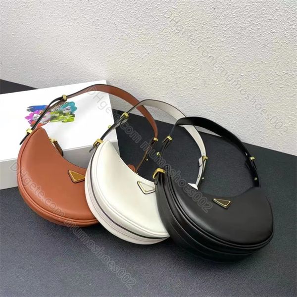 7A Diseñadores de bolsos de hombro de cuero de alta calidad Bacalización de la subscent Mujer Triángulo Hardware Cross Body Body Botes Plaby Wallet al por mayor