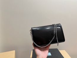 7a hoogwaardige klassieke designer tas stokbroodtas open onderarm tas met behulp van driehoek logo schoudertas stijlvolle koppelingszak zwarte tas dameszak