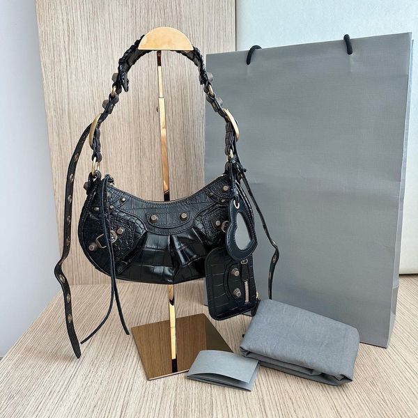 7A Qualité Designer de luxe Sac de soirée à bandoulière Mode LE CAGOLE Sacs de moto Femmes Sac à main Fourre-tout Maquillage Sac à main Pochette Épaule Demi-Lune Sacs d'embrayage