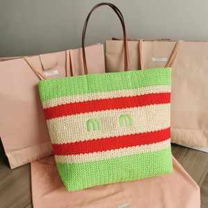 7A Stripes Straw Shopping Bags Femmes Lafite Grass Sacs à main Grande capacité Fourre-tout creux Mode Sac à bandoulière Poignée en cuir véritable Lettre brodée Sac de plage