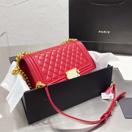 7A Top Designe Chaîne de sac à main de marque de luxe personnalisée Sac pour femme 2023 Cuir Chaîne en or Bandoulière Noir et blanc Rose Clip de bétail Épaule en peau de mouton Masse miroir