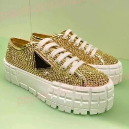 7A Zapatos de los mejores diseñadores Zapatos casuales zapatillas de deporte de gabardina Zapatos de vestir Cuero de lujo Brillo de cristal diamante doble rueda Zapatos planos Mocasines con fondo de goma en relieve