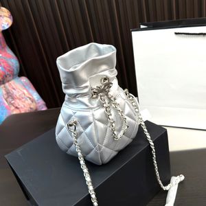 7a Femmes mini Backet Vase Designer Handbag Chain Single Single Crossbodybody Bag Metal Embrayage DrawString