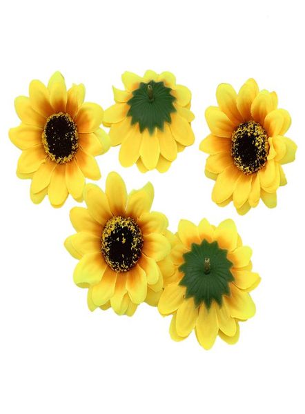 7 cm Seda Girasol Cabeza de flor DIY Cabezas de flores artificiales Corona de boda Accesorios para el cabello Flores falsas Decoración 50 unids Lot4352845