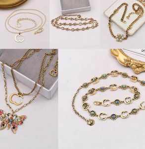 7 colores de oro Diseñador de lujo Carta Collares pendientes 18K Chapado en oro turquesa Collar de suéter de flores para mujeres Accesorios de joyería para fiesta de boda