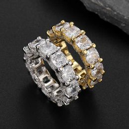 Bague carrée en zircon cubique de 7 mm de largeur Hip Hop Cuivre Prong Cz Stones Tennis Hip Hop Single Row Rings Or jaune 18 carats Iced Out Crystal Diamond Jewelry Accesorries