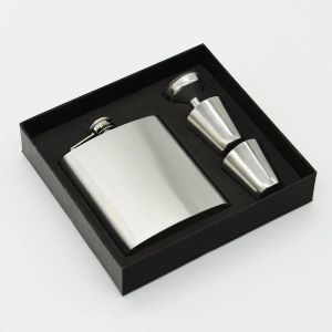 7 oz Rvs Heupfles Set Met Twee Kopjes Draagbare Outdoor Whisky Stoup Wijn Pot Alcohol Flessen Doos Verpakking LL