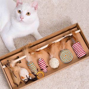 7pcs / Set Pet Cat Jouets Plume Linge Baguette Cher Teaser Stick Interactive Bois Rod Souris Jouet LJ201125