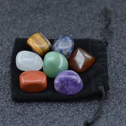 7 stcs/set gepolijste energie 7 chakra stone arts natuursteen tuimeld kwarts yoga energie kraal voor genezende decoratie velet tas pakking tijger eye amethist agaat