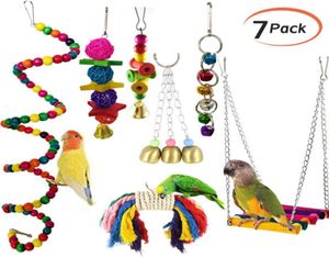 7PCSSet Pet Parrot Hanging speelgoed kauwen bijten rattan ballen gras swing bel bird parakeet kooi accessoires huisdier benodigdheden1695419