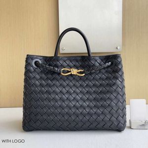 8 lignes B Famille Boucle Andiamo Cuir original 2023 Nouvelle tote de bobcule à bandoulière Portable Single Crossbody