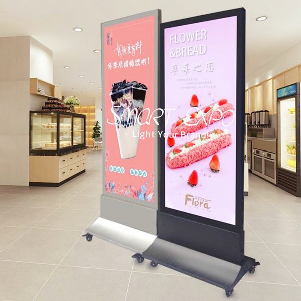 Support de plancher de magasin Affichage publicitaire à double affiche Panneau de boîte à lumière mobile avec emballage de caisse en bois à roulettes de base (80 * 150cm)