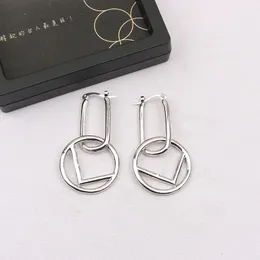 8352 Nieuwe Cross Border Designer Fashion Sweet Gold en Silver Oorrings overdrijven coole stijl oorbellen 925 zilveren pop