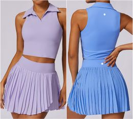 8600 Conjuntos de yoga de yoga para mujer Conjuntos de dos PC Skirts Vest Tennis Sport Running Skirt Elástico Collar de giro transpirable con revestimiento.