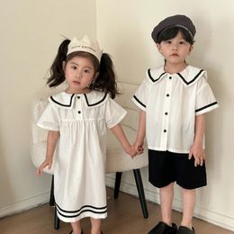 8850 Brother Sister Clothes 2024 Summer Navy Wind Boysuit ou Cotton Girls Dress Fashion Childrens Clothing 240514