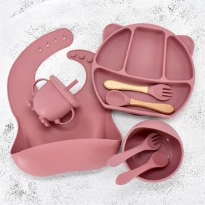 8911PcsSet Bébé Silicone Vaisselle Ensemble Enfants Assiette De Qualité Alimentaire Vaisselle Ventouse Bol pour Enfants Plats Accessoires D'alimentation 220715