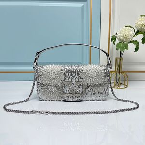 8A Crystal Chains Sac Designer Sacs à bandoulière Mode Fourre-tout Cristal de luxe décoratif brodé sac à main sacs à bandoulière Argent filles pochette deux tailles Sacs de marque