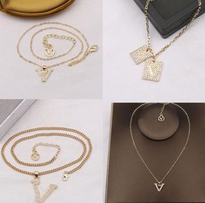 8color Gold Silver Luxury Designer V Lettre Pendentif Colliers 18K Plaqué Or Strass Pull Collier pour Femmes De Mariage Bijoux Accessoires