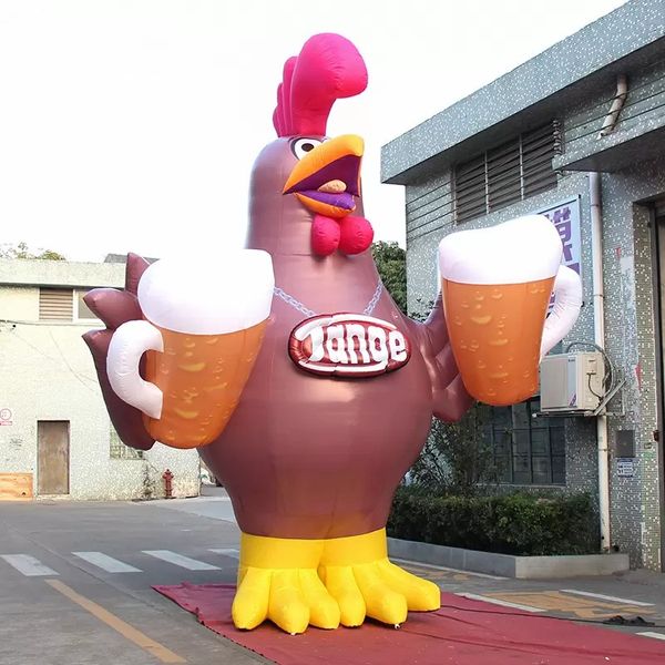 8mh (26 pieds) avec barre de ventilateur publicitaire poulet gonflable avec une tasse de bière inflation dessin animé modèle animal souffler des ballons de volaille soufflé