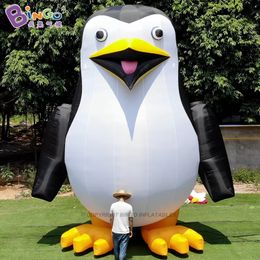 8mh (26 pieds) avec des ventilateurs de pingouins gonflables géants sur mesure, les modèles de pingouin gonflables Balloons d'animaux pour l'événement de fête