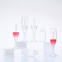 8 ml/0.27 oz Creatieve Mini Rode Wijn Glas Vormige Lege Lipgloss Buis Mini Hervulbare Flessen Lip glazuur Container Sample Flesjes