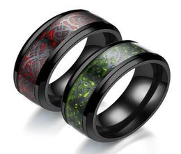 8mm MEN039S roestvrijstalen Dragon Ring Inblay Red Green Black Carbon Fiber Ring Wedding Band Sieraden Maat 6132212557