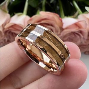 8mm heren dames ring wolfraam trouwring koppels mode sieraden whisky vat hout inleg gepolijst glanzend comfort fit 240401