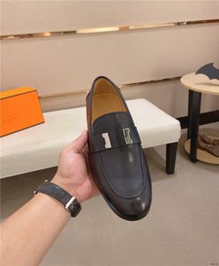 8Model Luxe Designer Handmade Heren kledingschoenen Koe echte lederen slip op gewone teen Oxfords Black Coffee Office carrière formele schoenen voor mannen