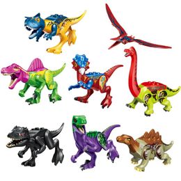 8pcs lot en plastique Jurassic Dinosaur en bloc de construction de jouets de construction indoraptor Velociraptor Triceratop T-Rex Spinosaurus World Dino Brick 306i