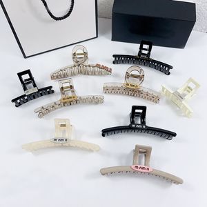 8Style Women Brand Designer Lettres Imprimer des pinces à cheveux Fashion Fashion Géométrique Crab Clip Hairpin Dames Styling Shark Clips ACCESSOIRES