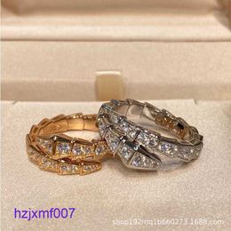 8udj Ontwerper Bvlger Bandringen Baojia Spirit Snake Ring Vrouwelijke volledig gediamanteerde 18k Rose Gold Bone Pair Armband Mode Internet Beroemdheid Live Broad