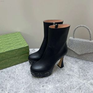 8Mujeres Diseñador G Botas de tobillo Bombas de plataforma Tacones de bloque gruesos Botines Bota de diseñador de lujo para mujer Janaya Suela de cuero Moda ins Zapatos fábrica Zapato