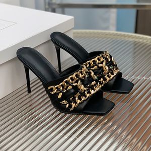 9,5 cm de soirée Mules Sandales de mode Femmes Chaussures Luxury Slides Slippers Stietto Designer Heels Chain Brodery Slip on Gold Hardware Top Quality