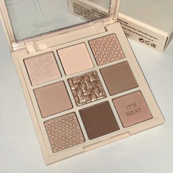 Palette de fards à paupières 9 couleurs ombres de maquillage féminin pour les yeux cosmétiques à paupières paillettes mignonnes en gros de beauté 240425