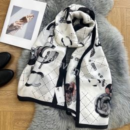 90*180cm Silk SCARF Hoogwaardige Chiffon SCRANF HOOFD SCANF Designer Hoofdband Sjawl Zwart Karakter Letter Animal Print Dot Necklerchiefs Designer Women Lightweight