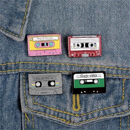 90's Music Tape Email Pin Vintage Nostalgic Best Song Broches For Bag Desse Rapel Pin Old-School Badge Sieraden Gift Vrienden GC1123