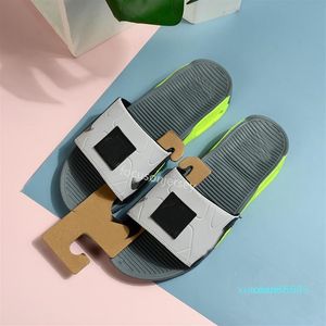 90 Slide Smoke Grey Volt Slippers White White Mens Camden 90s Flip Flop Cool Grey Sports Sport Men Casual Sandals Beach Sandals SI263F