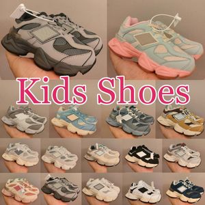 9060 Chaussures de course pour enfants Baskets pour tout-petits Garçons Filles Sel de mer Noir Baskets blanches Runner Blanc Bleu Haze Pluie Nuage Gris Penny Cookie Rose Chaussure de sport