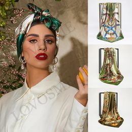90x90cm Square en soie carrée pour les femmes Satin Hijab Mandkinchief imprimée femme carrée Bandana Small Silk Hair Band Scarf Sac 240416