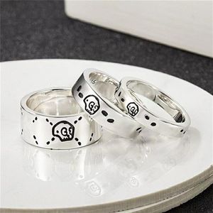 925 Diseñador de plata Anillo de corazón de amor Hombres Mujeres Anillo de serpiente Anillo de bodas de pareja de alta calidad con caja de diseño masculino y femenino Bu315k