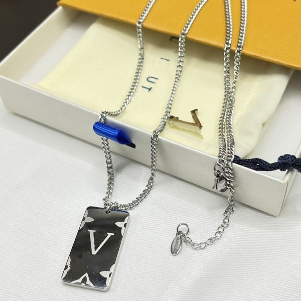 Collier de lettres en argent 925, bijoux de créateur de luxe, collier de boutique en acier inoxydable, cadeaux d'amour de haute qualité, collier avec logo de marque correct