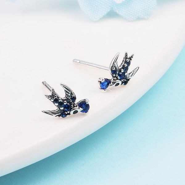 Pendientes de tuerca de golondrina azul brillante de plata de ley 925 que se adapta a los pendientes de moda de joyería de estilo Pandora europeo