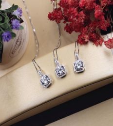 925 argent sterling quatre carrés zircon diamant pendentif chaîne de clavicule collier de mode féminine 18 carats méritent d'agir le rôle de th6036946