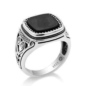 925 Sterling Silver Men Ring avec Suqare Naturel Noir Pierre Sculpté Conception Thai Bague En Argent pour Femmes Hommes Turc Jewelry292m