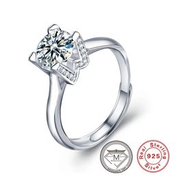 925 sterling zilveren Moissanite trouwringen Letter W aan zijkant patroon 4 Prong Set 1 karaat D kleur VVS1 Moissanite steen Verstelbare ring voor vrouwen cadeau