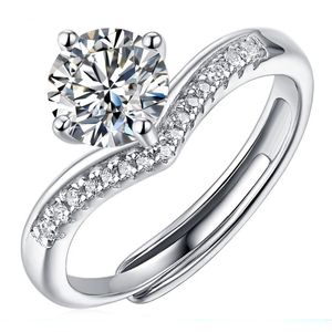925 Weddingbetrokkenheid Moissanite Ring Luxe 1 karaat 925 Sterling zilveren ringen voor vrouwen met GRA -certificaat Fijne sieraden