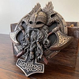 95AA Viking Berserker Double Axe Plaque Resin Statue Ornament Vintage Warrior Valhalla Sculptuur Figurine Wanddecoratie voor 220720