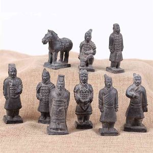 9 unids / set Estatuilla de terracota del ejército chino Escultura del ejército de la dinastía Qin Decoración del hogar Artesanías de arcilla con caja de regalo 210727